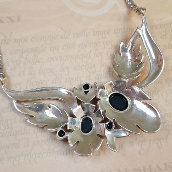 Vintage Art Deco 1920s Sterling Silver Onyx and Marcasite Statement Necklace - Picture 4 of 16